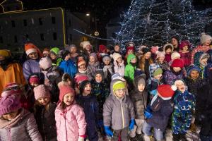 022 Pozdrav zimi inpraznik luci Foto atelje Postojna